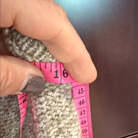 Kenzie Women’s open fringe sweater vest tan size Small - Picture 10 of 12